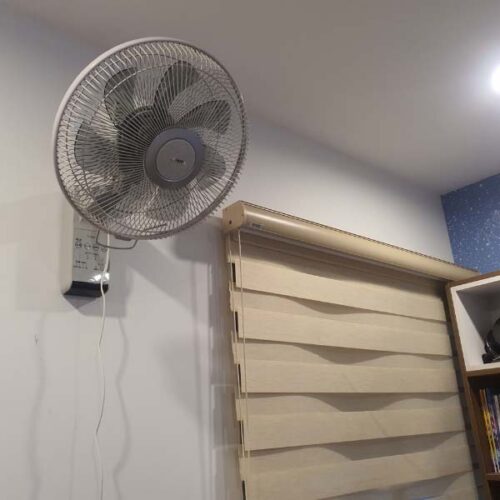 Quat-treo-tuong-Toshiba-TF-30RK25