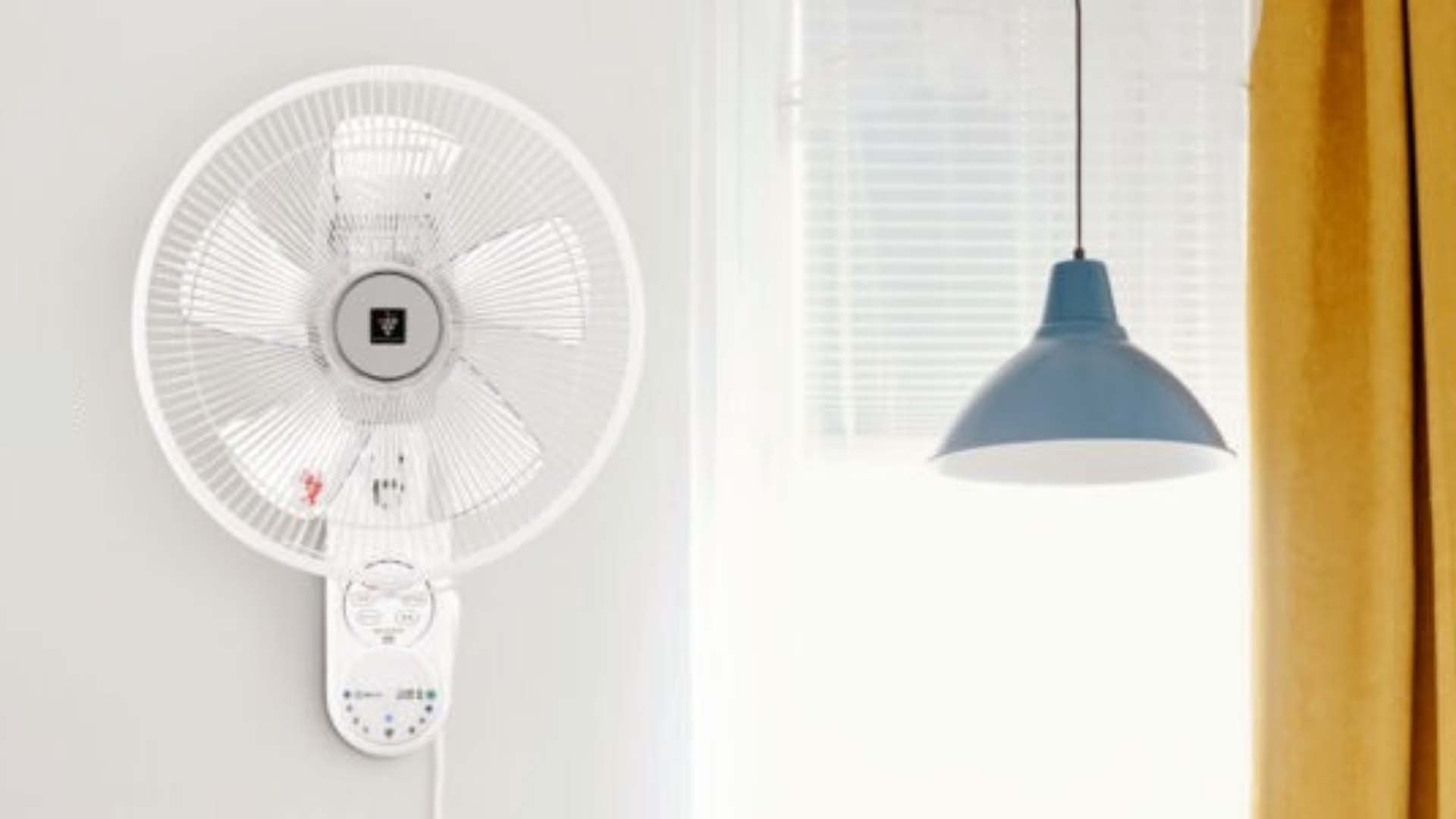 quat treo tuong nhat noi dia sharp pj n3ak phat ion 4