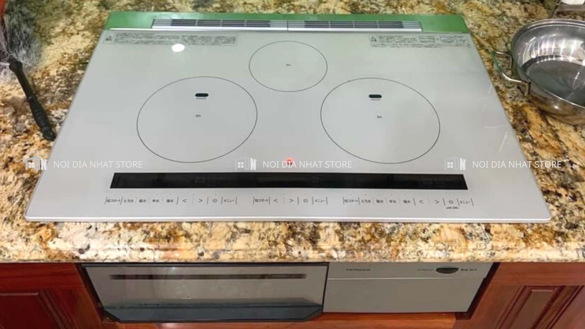 Bếp từ Hitachi HT-M8STWF size 75cm Bep-tu-hitachi-ht-m8stwf