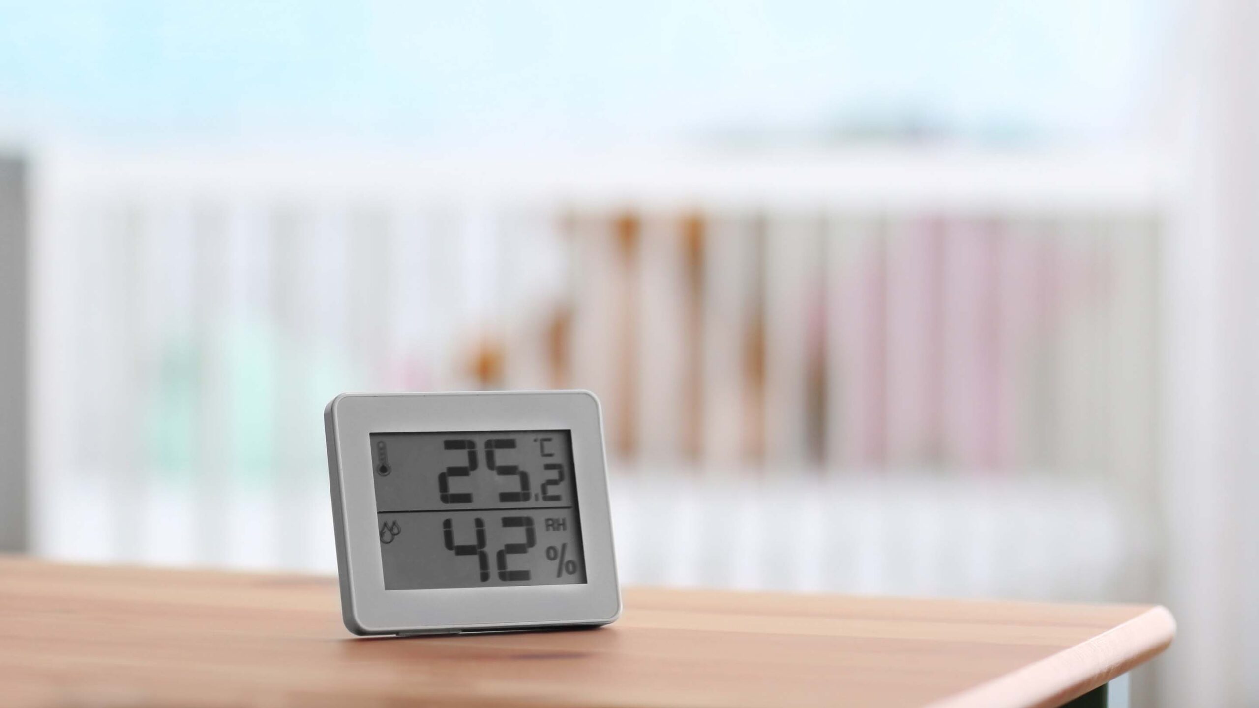 May-hut-am-Mitsubishi-MJ-P180WX-W