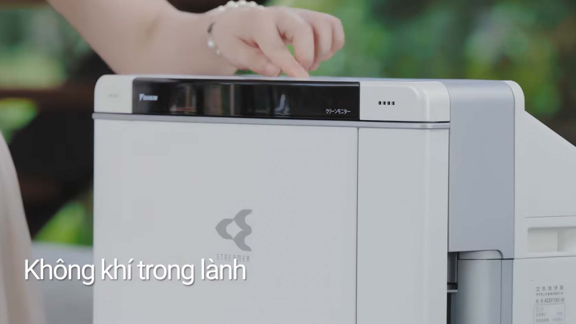 Loc-khong-khi-Daikin-ACEF12X