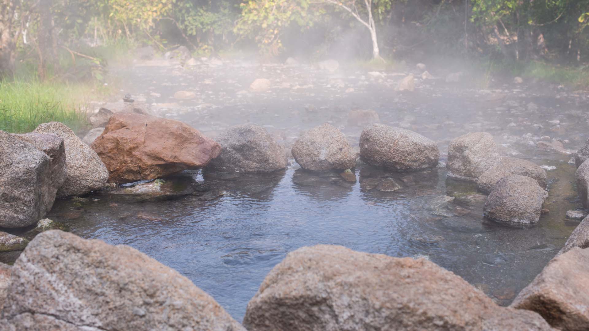 May-nuoc-nong-Daikin-EQA46ZSV