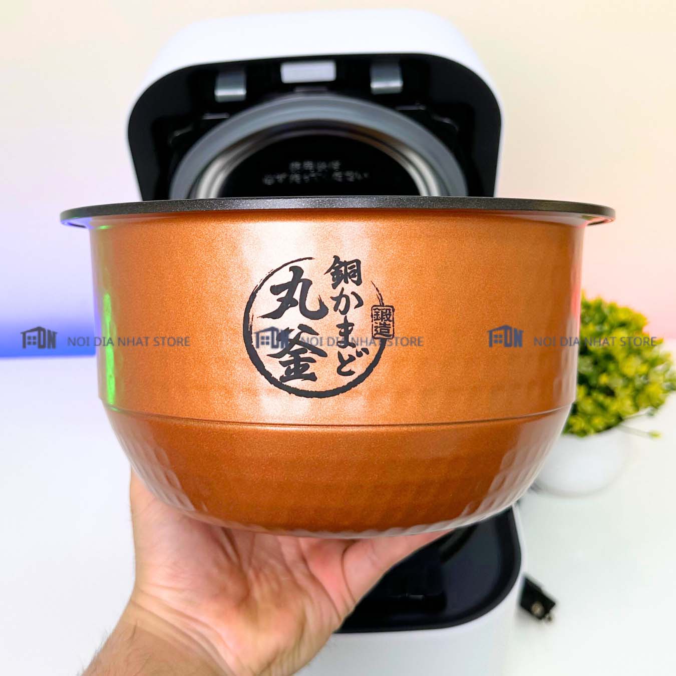 Nồi cơm điện Toshiba RC-10HGX 1.0L Model 2025~2026 Noi-com-Toshiba-RC-10HGX